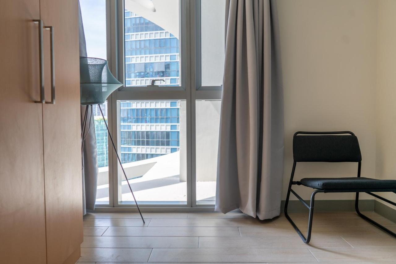 Uptown Parksuites Apartments Tower 2 Bgc By Ph Staycation Manila Exteriör bild