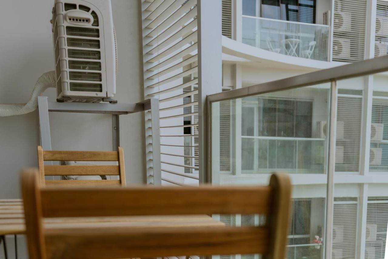 Uptown Parksuites Apartments Tower 2 Bgc By Ph Staycation Manila Exteriör bild