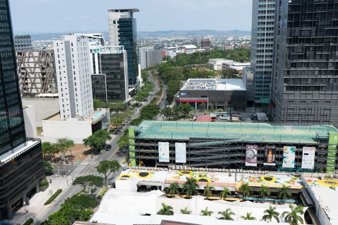 Uptown Parksuites Apartments Tower 2 Bgc By Ph Staycation Manila Exteriör bild