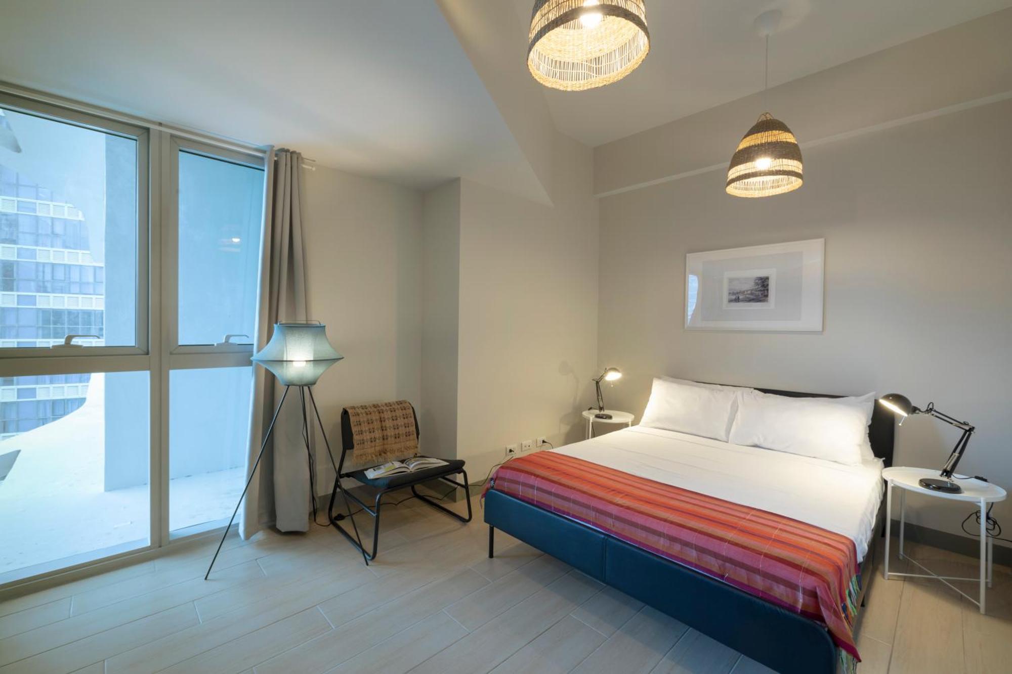 Uptown Parksuites Apartments Tower 2 Bgc By Ph Staycation Manila Exteriör bild
