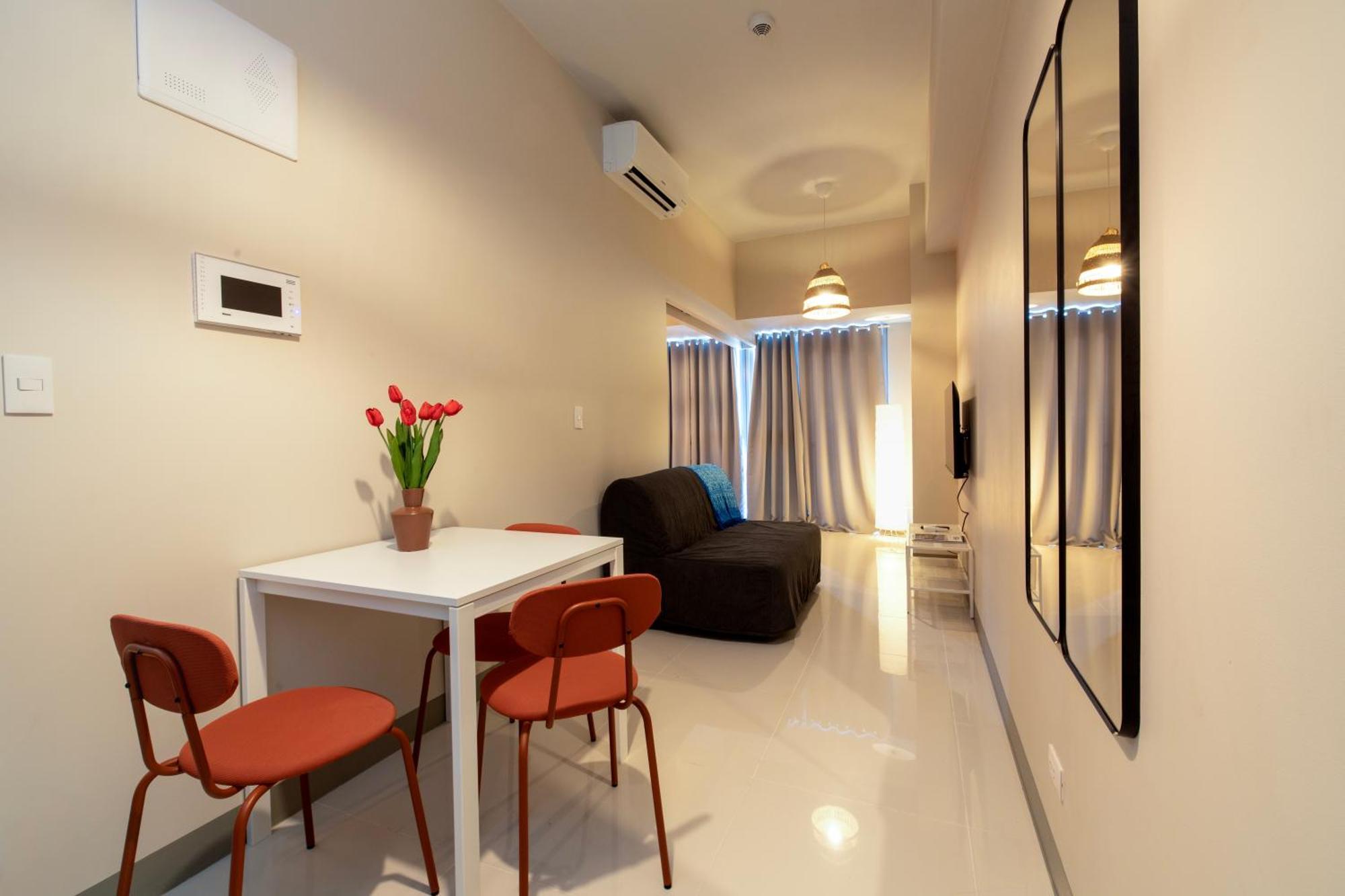 Uptown Parksuites Apartments Tower 2 Bgc By Ph Staycation Manila Exteriör bild