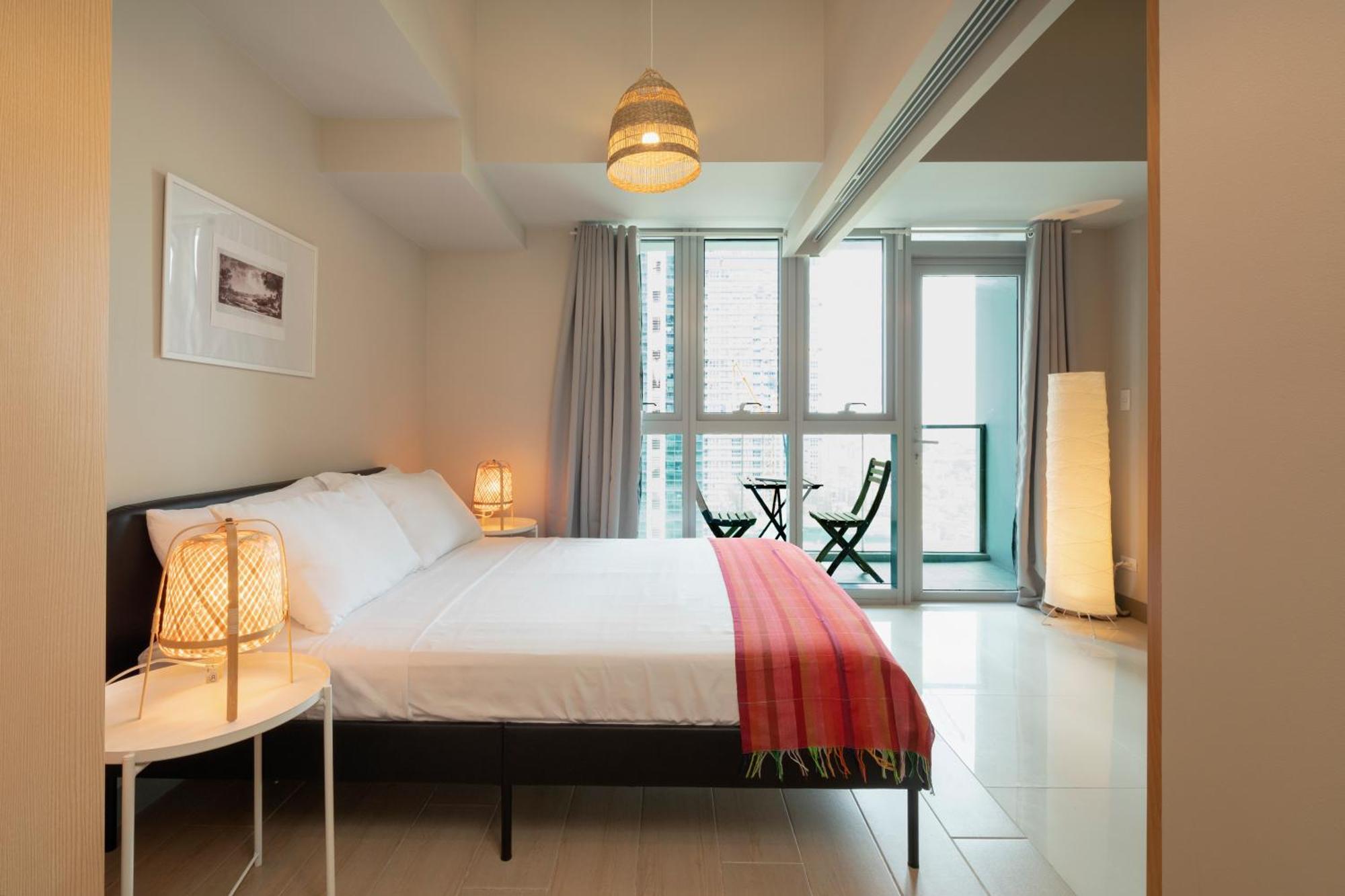 Uptown Parksuites Apartments Tower 2 Bgc By Ph Staycation Manila Exteriör bild