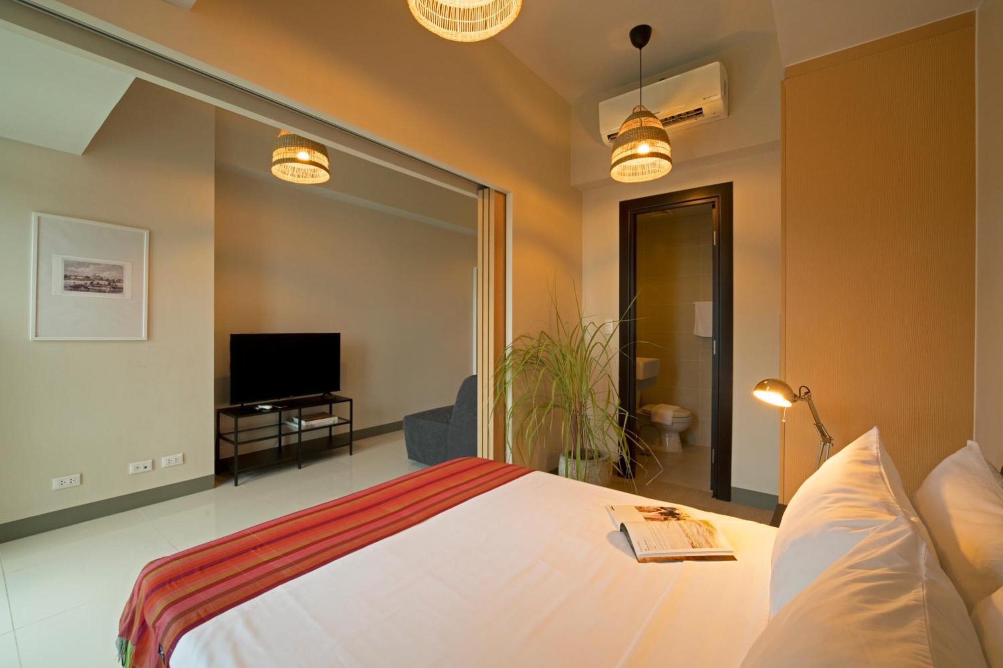 Uptown Parksuites Apartments Tower 2 Bgc By Ph Staycation Manila Exteriör bild