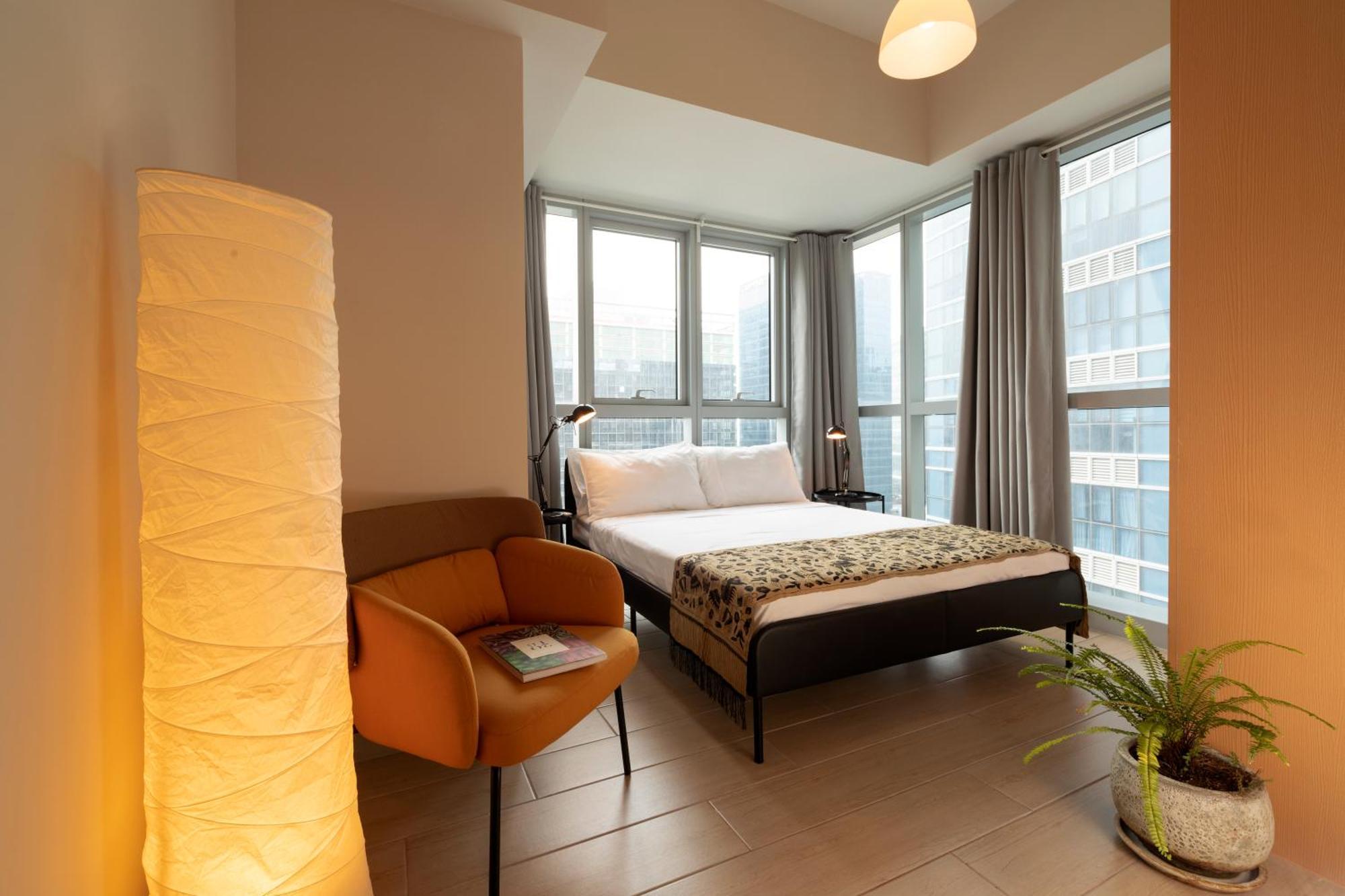 Uptown Parksuites Apartments Tower 2 Bgc By Ph Staycation Manila Exteriör bild